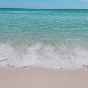 Meet your Posher, Chloe